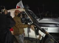 Απελευθερώθηκε η 3η ομάδα ομήρων από τη Χαμάς – Τους παρέδωσαν στον Ερυθρό Σταυρό [vid]