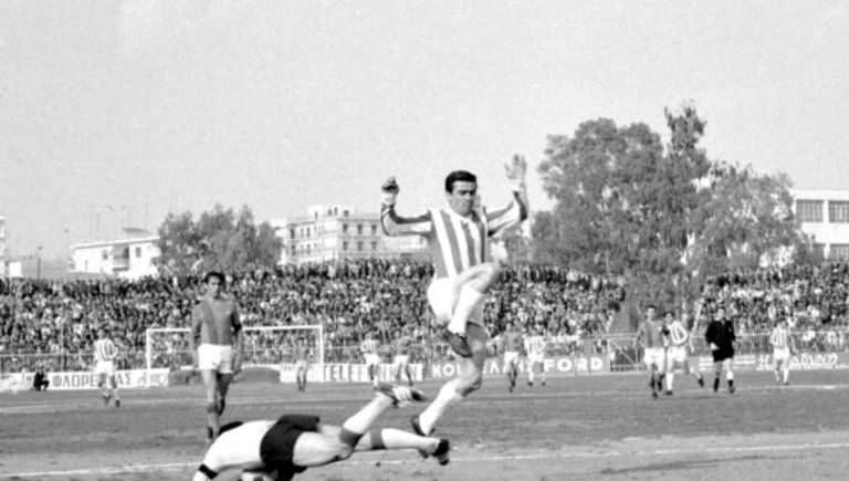Σπάνε οι χορδές μας φωνάζοντας, «έμπαινε Γιούτσο, έμπαινε..» [vid]