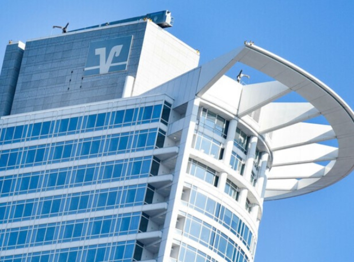 DZ Bank: Η Ελλάδα θα βγει το 2024 στις αγορές ομολόγων για να δανειστεί 15 δισ. ευρώ
