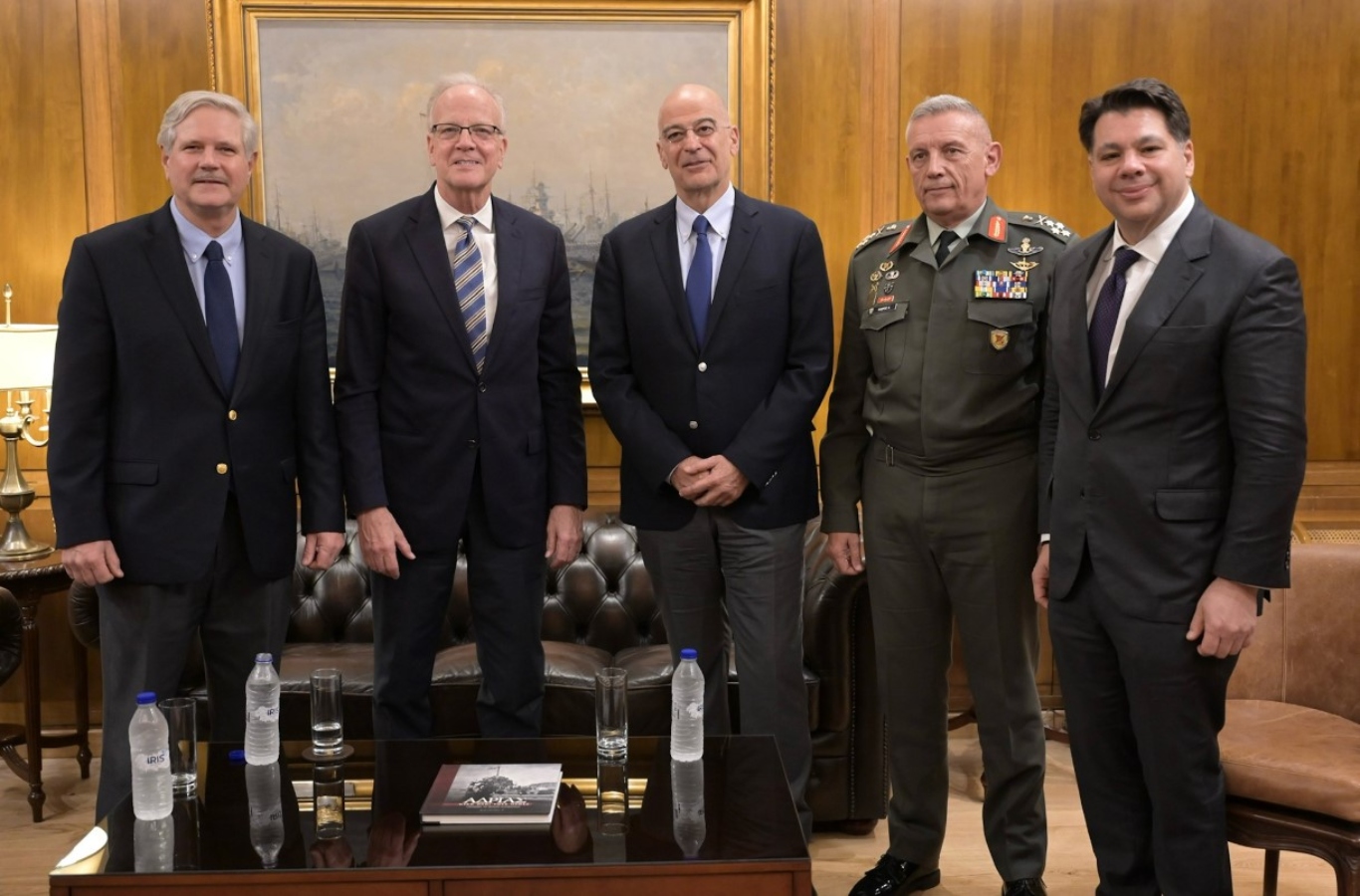 Νίκος Δένδιας: Συναντήθηκε με Αμερικανούς γερουσιαστές