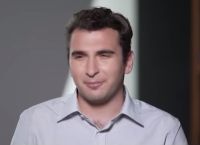 Ακροδεξιοί συνωμοσιολόγοι κατηγόρησαν 22χρονο Εβραίο ότι είναι νεοναζί – Η εμπλοκή Μασκ Ακροδεξιοί συνωμοσιολόγοι κατηγόρησαν 22χρονο Εβραίο ότι είναι νεοναζί – Η εμπλοκή Μασκ