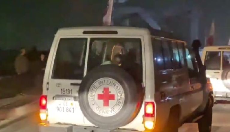 Επέστρεψαν στο Ισραήλ 13 όμηροι – Απελευθερώθηκαν άλλοι 11 [vid]