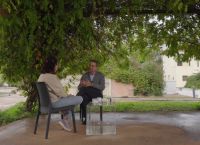 Συζήτηση Μητσοτάκη με θύμα έμφυλης βίας – «Ο κακοποιητής θα φροντίσει πάντα να ρίξει το βάρος στη γυναίκα»