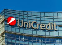 UniCredit: Αδύναμη ανάπτυξη, μειώσεις επιτοκίων και +10 οι μετοχές το 2024