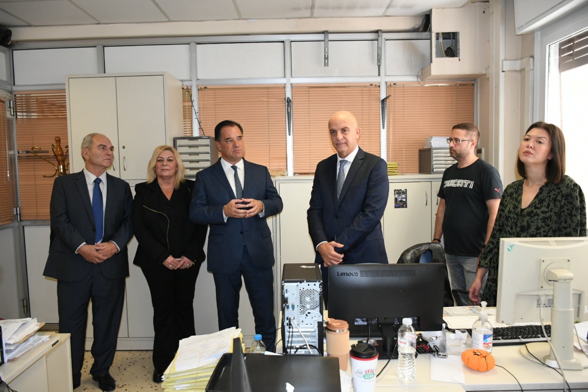 Άδωνις: Πανελλήνιο ρεκόρ ΕΦΚΑ στην έκδοση εκκρεμών συντάξεων