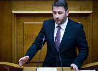 Ανδρουλάκης για Τέμπη: Πάτε να συγκαλύψετε τις ευθύνες για τη σύμβαση 717