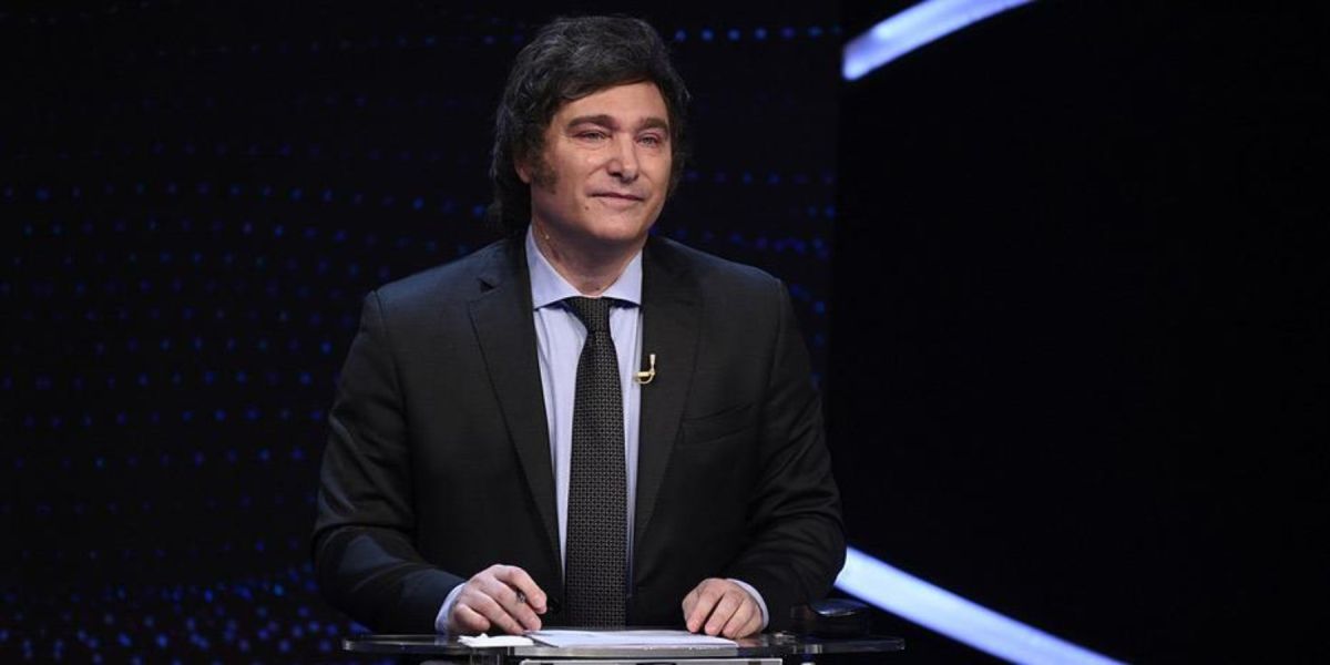 Μετά το αλυσοπρίονο ο νέος πρόεδρος της Αργεντινής κήρυξε τον “πόλεμο” στους Βρετανούς