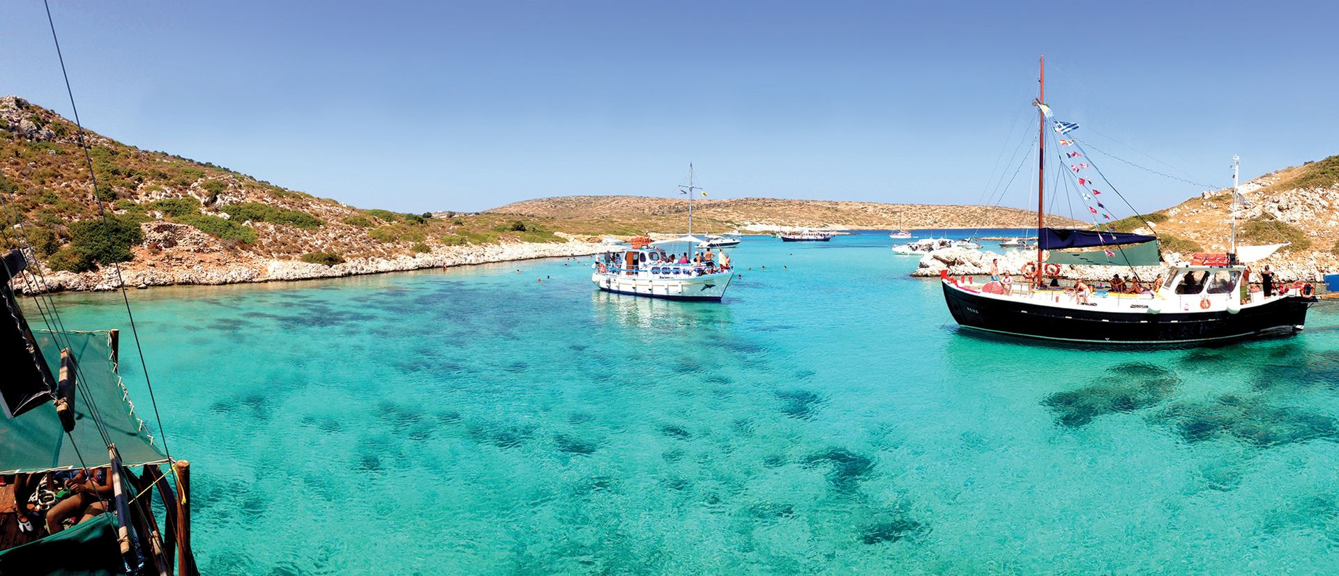 Τρως, πίνεις & κοιμάσαι με λίγα λεφτά τη μέρα: 3 ήσυχα νησιά για φθηνές διακοπές στην Ελλάδα
