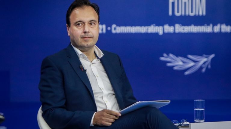 Papastergiou: Greek state services fully digitized by 2027