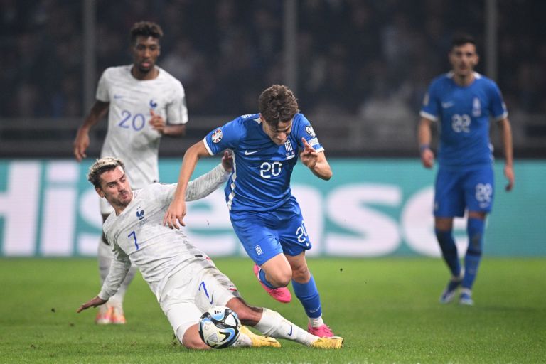 Greece draw against No.2 in the world France – Final Score: 2 -2 Secures place in Playoffs