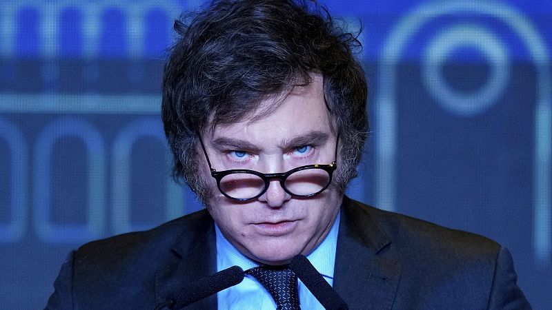 Ένας ακροδεξιός «αναρχο-φιλελεύθερος» στο τιμόνι της Αργεντινής