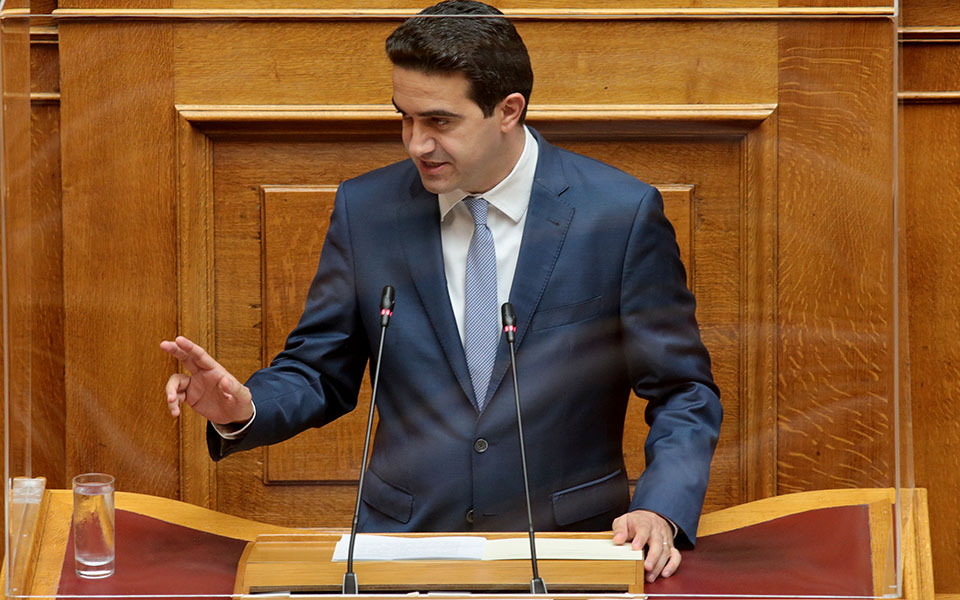 Αντίδραση Κατρίνη για την ανάγνωση της απόφασης της ΔΙΣ από τον πρόεδρο της Νίκης στη Βουλή