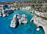 Η Μήλος στην λίστα Forbes με τους 24 καλύτερους προορισμούς για το 2024