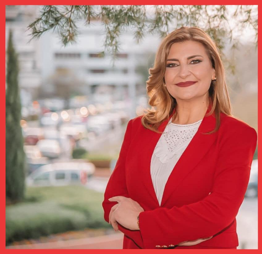 Κώστας Σημίτης: Παραδίδει μαθήματα πολιτικής, χαμηλόφωνα…