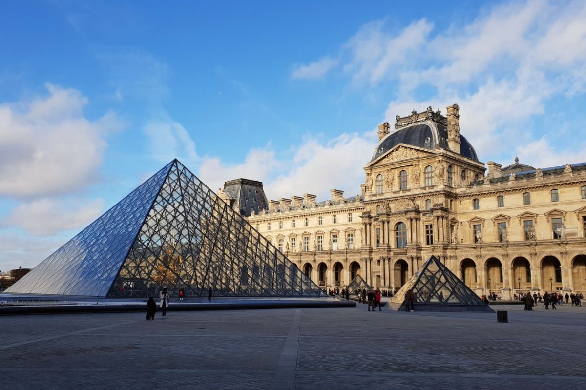 Ο λόγος που η Louis Vuitton προσφέρει στο Μουσείο του Λούβρου 16 εκατ. δολάρια [pic,vid]