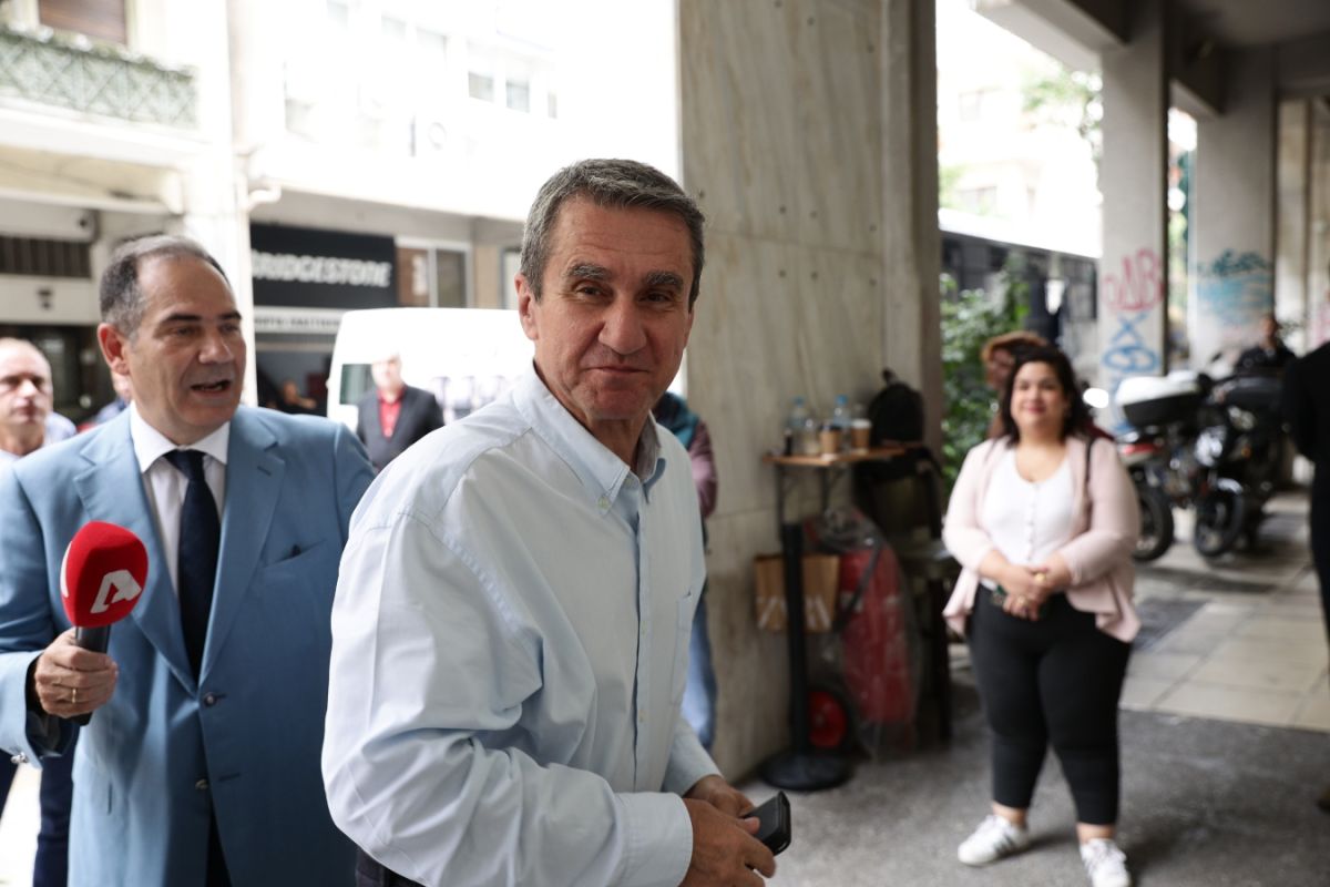 Προάγγελος επιστροφής Λοβέρδου στην πολιτική: «Από αύριο, θα είμαι ξανά παρών»