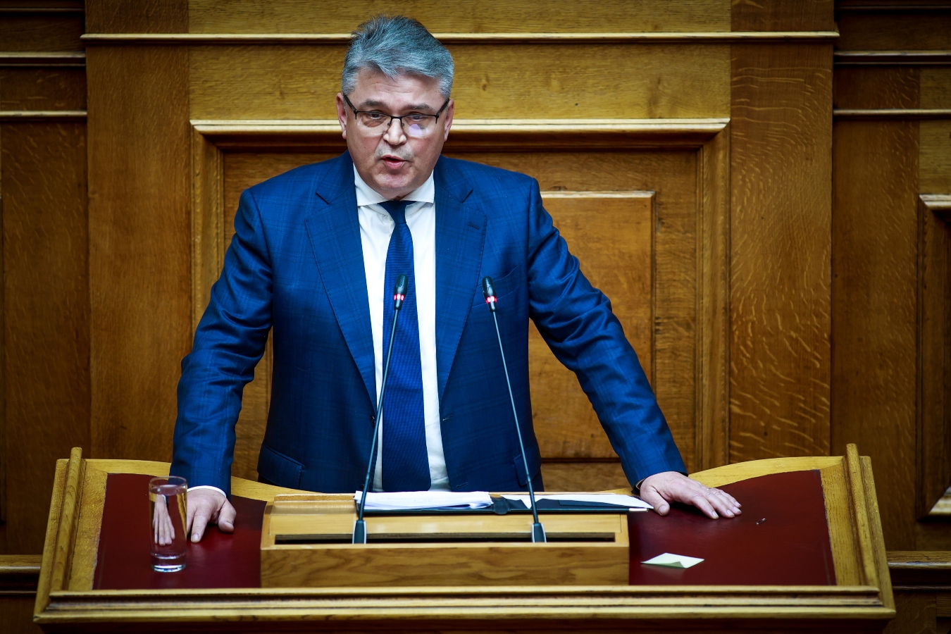 Νατσιός: Η κυβέρνηση επιχειρεί να ξεριζώσει τον θεσμό της οικογένειας