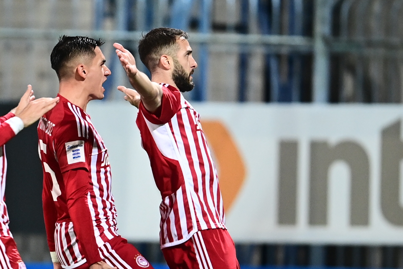 Αστέρας – Ολυμπιακός 0-2: Ηγέτης ξανά ο Φορτούνης