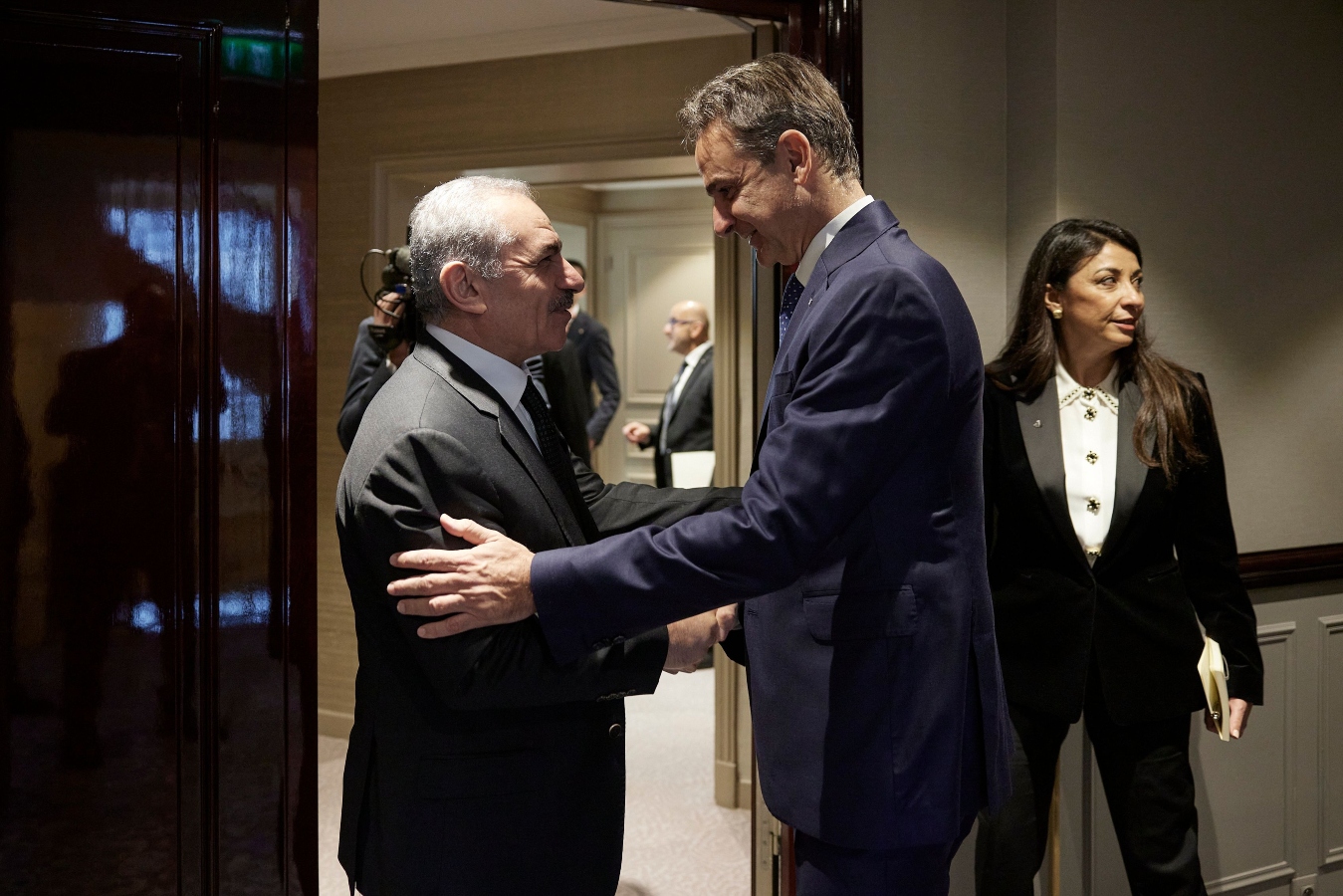 Μητσοτάκης σε Παλαιστίνιο πρωθυπουργό: Είμαστε έτοιμοι να συμβάλουμε με ανθρωπιστική βοήθεια