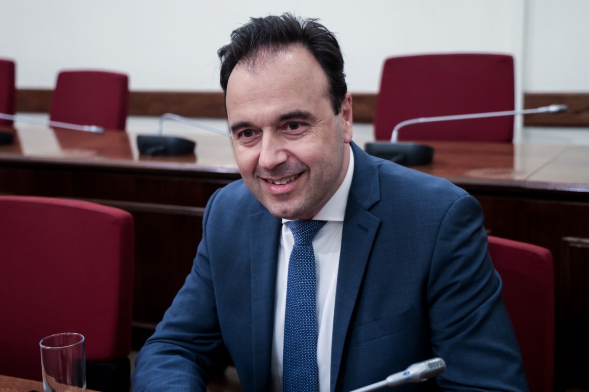 Papastergiou: Greek state services fully digitized by 2027