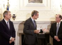 Μητσοτάκης: Ο Σεφέρης είναι επίκαιρος σήμερα περισσότερο από ποτέ – Η εκδήλωση της πρεσβείας στο Λονδίνο