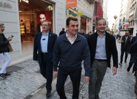 Αυτοψία Σκρέκα στην Ερμού για την Black Friday: Νομίζω ότι το εμπόριο τηρεί το νόμο απαρέγκλιτα