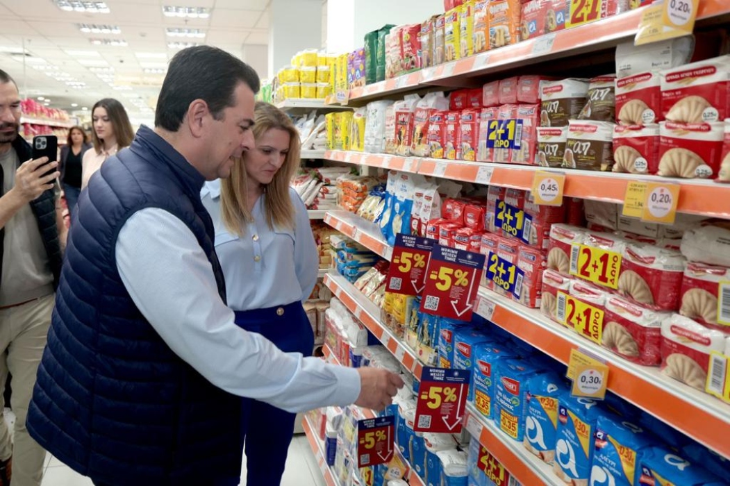 Σκρέκας: «Να διορθώσουν άμεσα τις τιμές στο ράφι οι εταιρείες στις οποίες επιβλήθηκαν τα πρόστιμα»