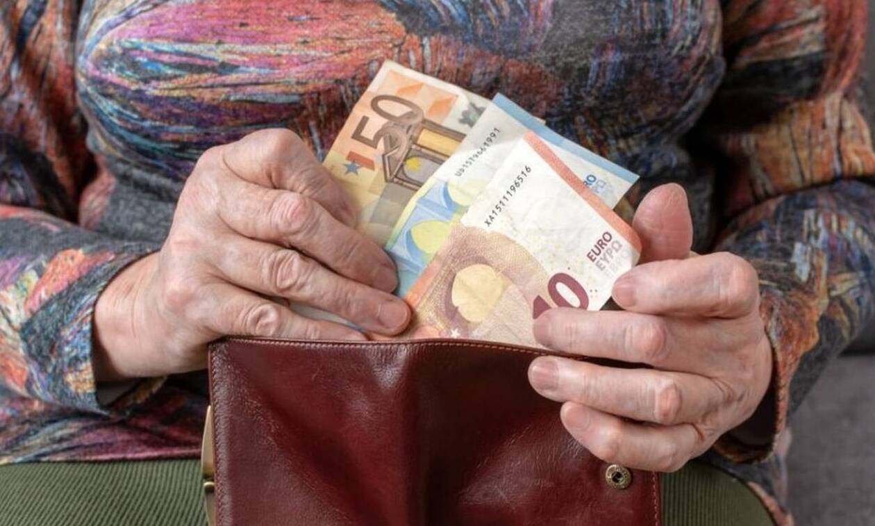Συντάξεις: Ξεκίνησε η καταβολή του Μαρτίου [vid]