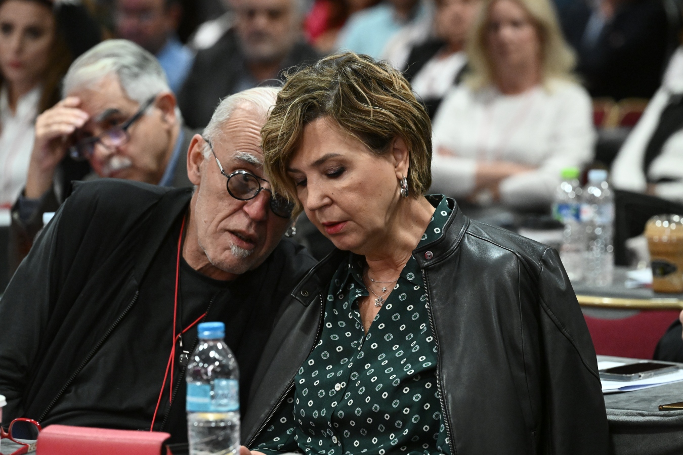 Γεροβασίλη, Φλαμπουράρης και άλλοι 4 προεδρικοί κατέθεσαν τροπολογία κατά του δημοψηφίσματος