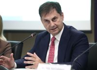 Θεοχάρης: Πρόστιμα από 1.500 ευρώ σε όσους δεν έχουν POS μέχρι τέλος Φεβρουαρίου