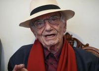 ‘Έφυγε” ο σπουδαίος συγγραφέας Βασίλης Βασιλικός [vid]