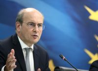 Χατζηδάκης: Πακέτο 352 εκατ. ευρώ για 2,3 εκατ. δικαιούχους [vid]