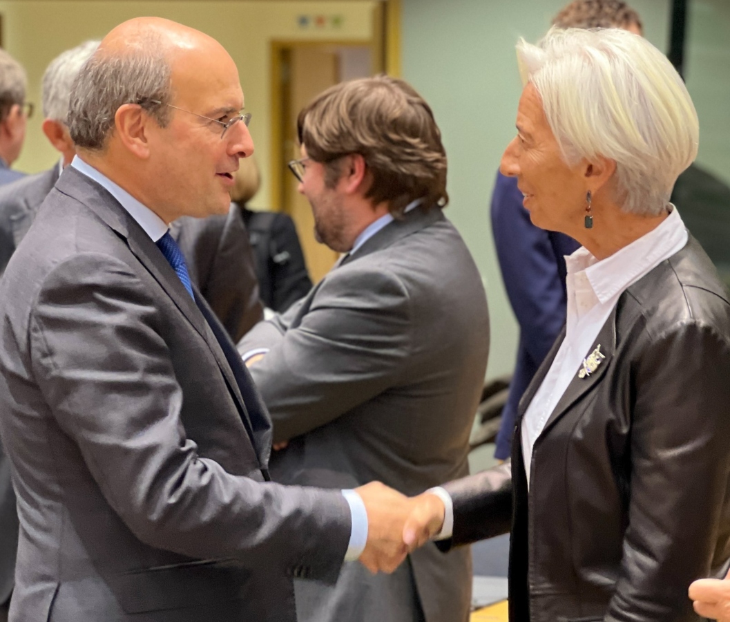 Χατζηδάκης στο ECOFIN: “Οι αμυντικές δαπάνες να λαμβάνονται υπόψιν στα υπερβολικά ελλείμματα”