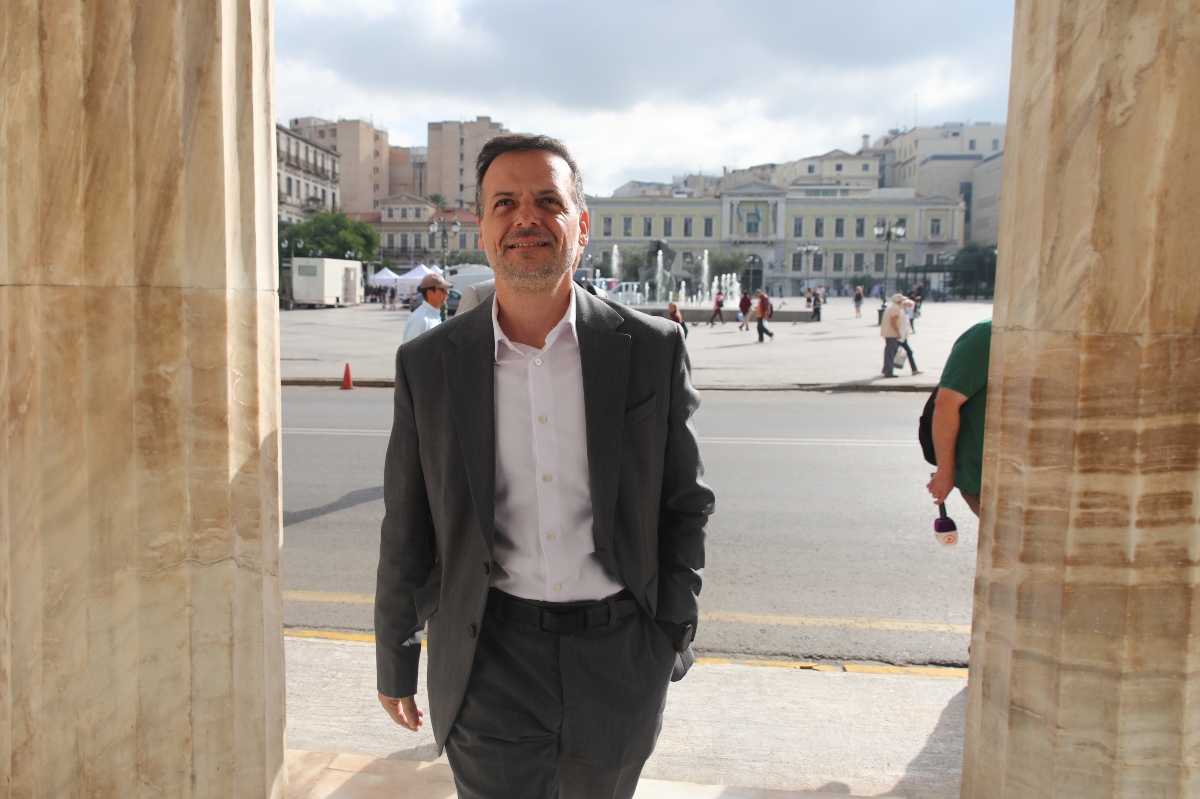 Χάρης Δούκας: Θέλω και μετρό και δέντρα στα Εξάρχεια και παντού