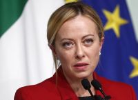 Κεντροαριστερά κατά Μελόνι
