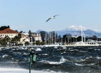 Θυελλώδεις άνεμοι και την Κυριακή