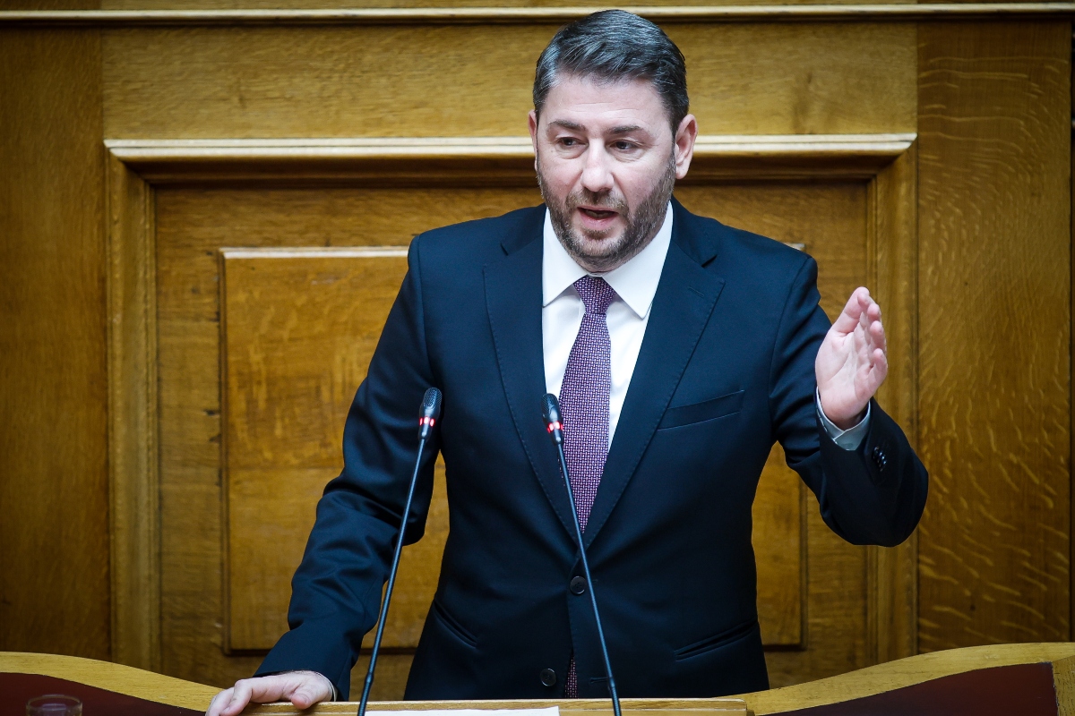 ΠΑΣΟΚ: Άνοιγμα στο κοινωνικό Κέντρο