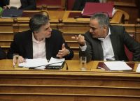 ΣΥΡΙΖΑ: Με το όπλο παρά πόδα η Ομπρέλα