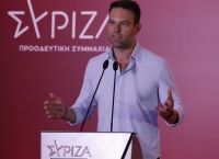 Ανυποχώρητος ο Κασσελάκης – Αποχώρηση Ομπρέλας και Αχτσιόγλου