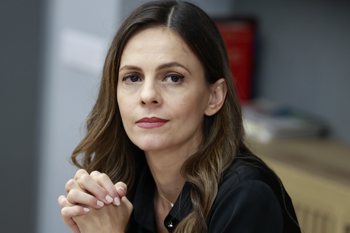 Αχτσιόγλου κατά Κασσελάκη: «Καλό είναι να ενημερωθεί κάποια στιγμή για τη σύγχρονη ιστορία της Αριστεράς»
