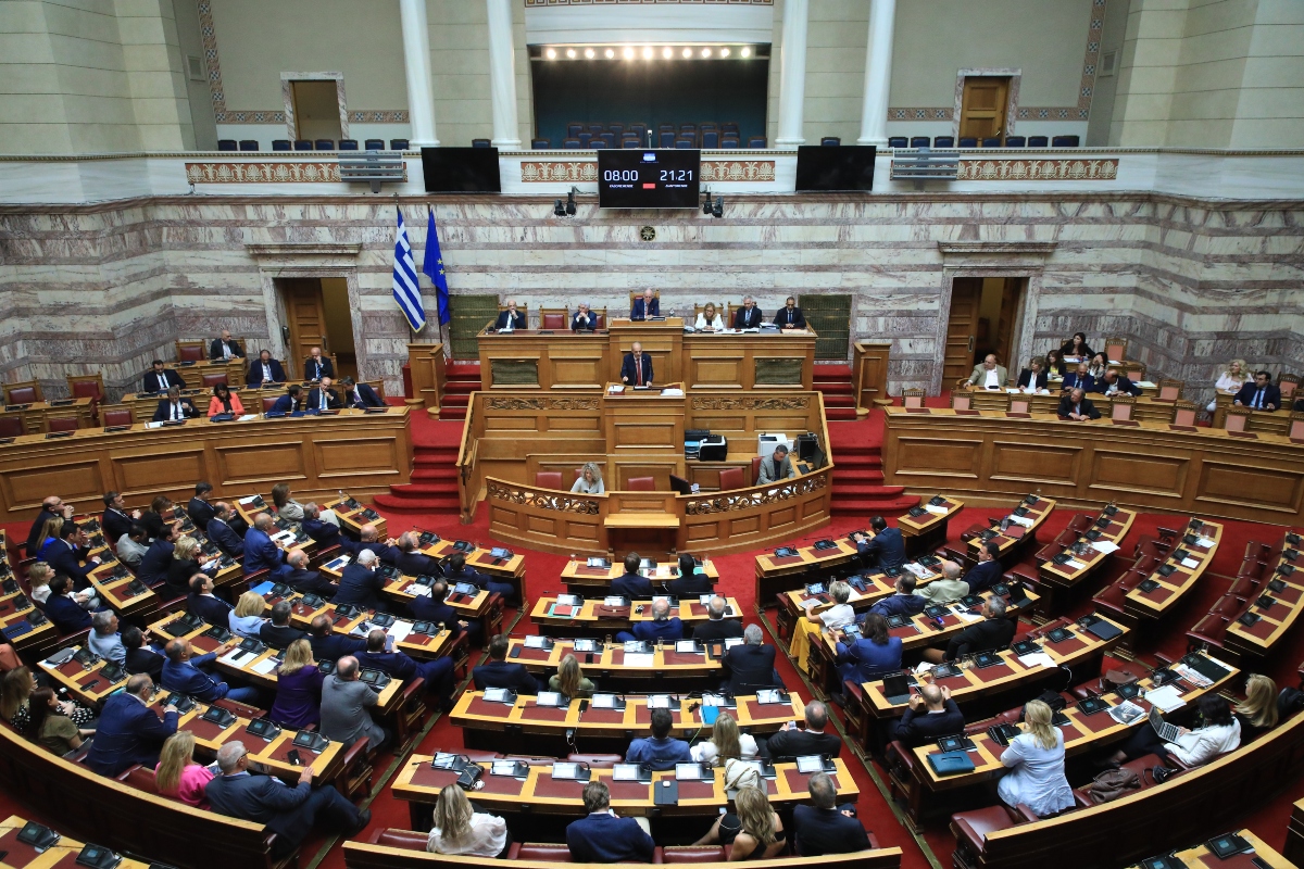 Γάμος ομόφυλων ζευγαριών: Πιθανή η επίσπευση της ρύθμισης