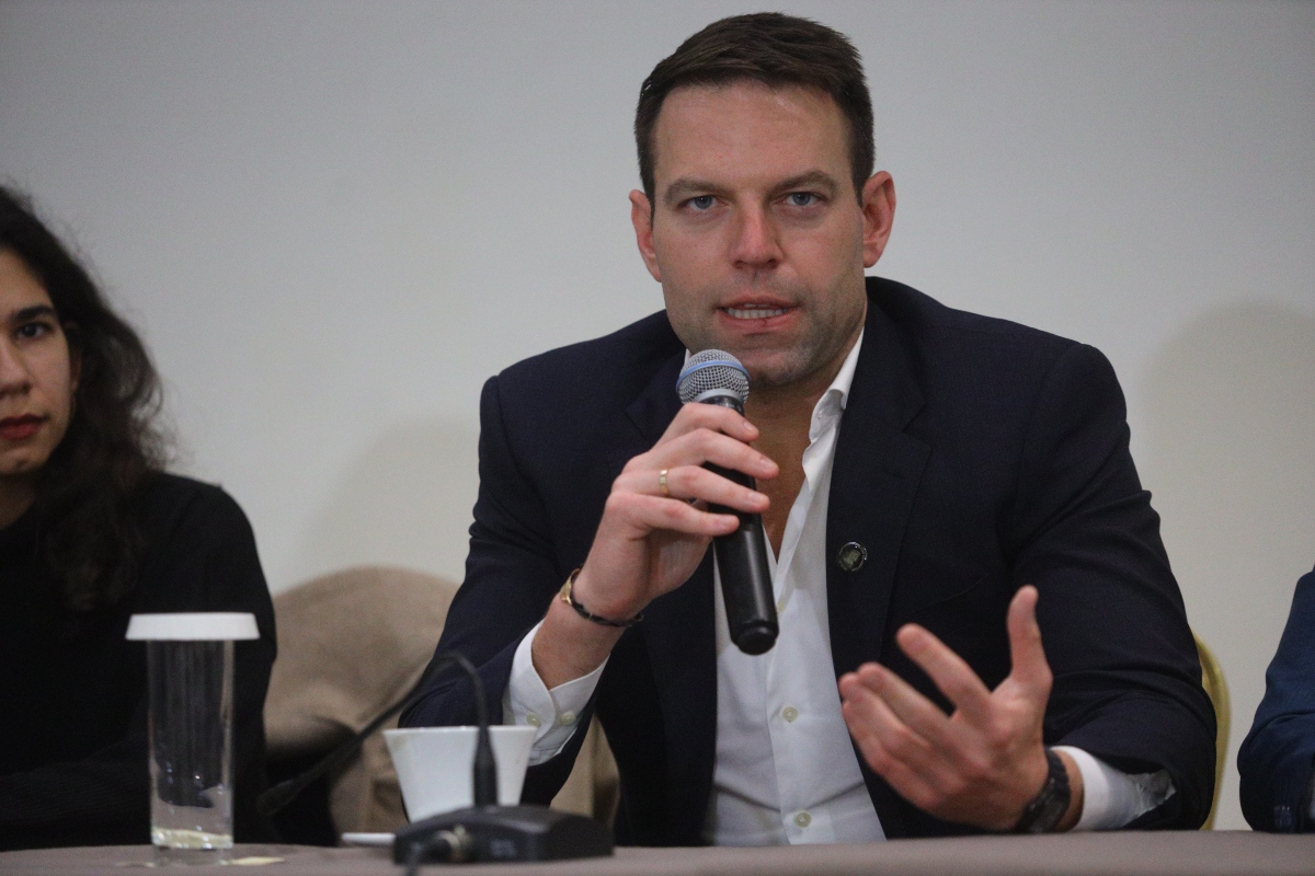 ΣΥΡΙΖΑ: Ο Κασσελάκης ανακατεύει την εσωκομματική τράπουλα με τη σκιώδη κυβερνηση