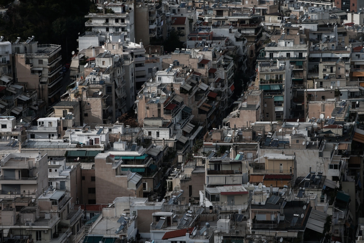 «Κίτρινη κάρτα» από την ΕΚΤ για την κατάργηση μετρητών στις αγοραπωλησίες ακινήτων