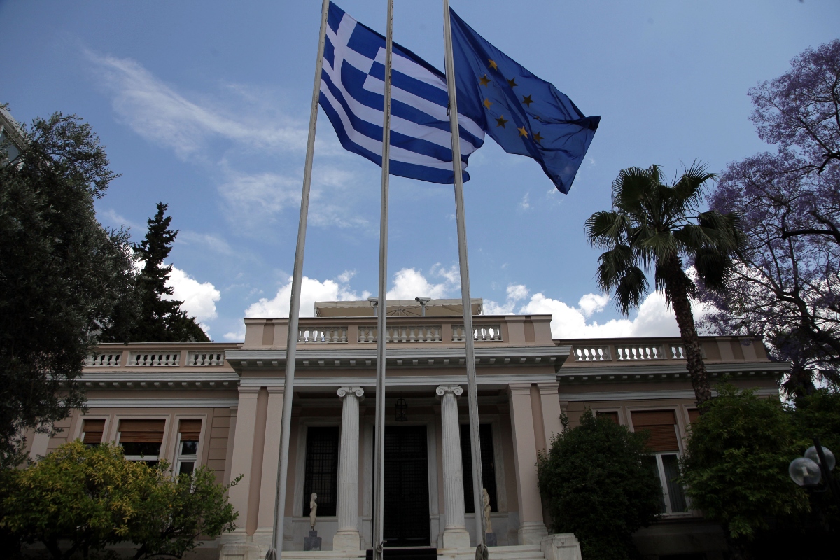 Κυβερνητικό μέτωπο απέναντι στους εγκληματίες των γηπέδων