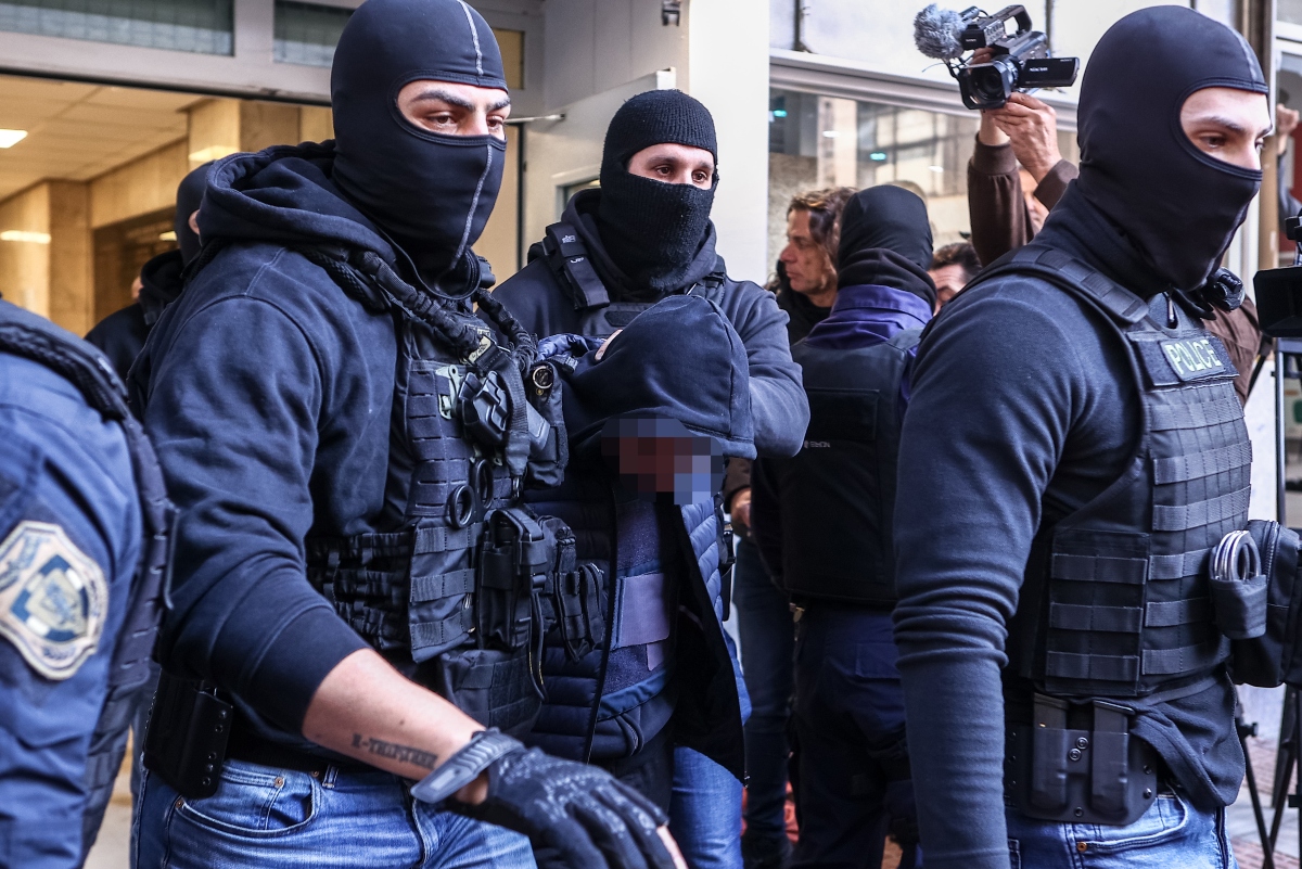 Θλίψη για την απώλεια του 31χρονου αστυνομικού – Μητσοτάκης: Ζήτημα τιμής η τιμωρία των δολοφόνων