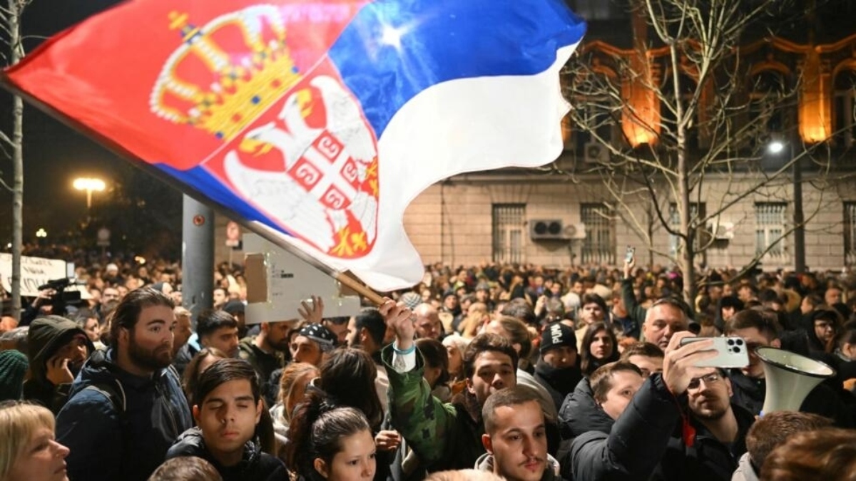 Σερβία: Η αντιπολίτευση διαδηλώνει κατά των εκλογικών αποτελεσμάτων