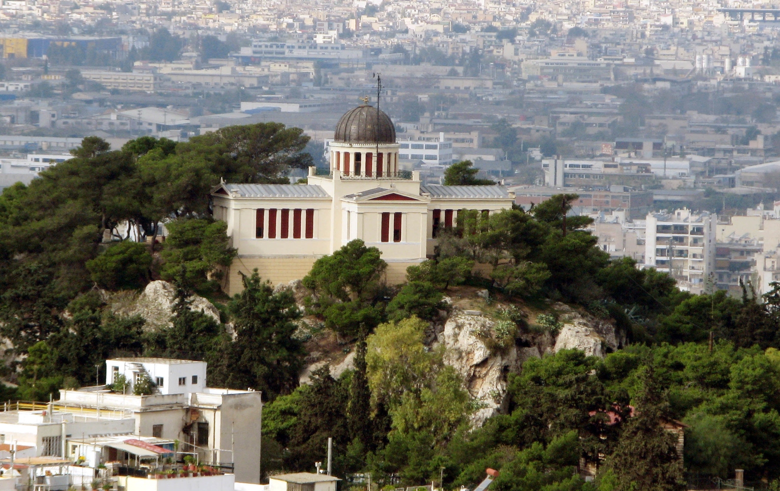 Τη μη ψήφιση του άρθρου υπαγωγής του ΕΑΑ στο υπ. Κλιματικής Κρίσης ζητά ο πρόεδρος του Αστεροσκοπείου