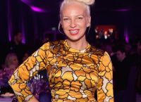 Sia: Σήμερα πάω για λιποαναρρόφηση προσευχηθείτε για μένα