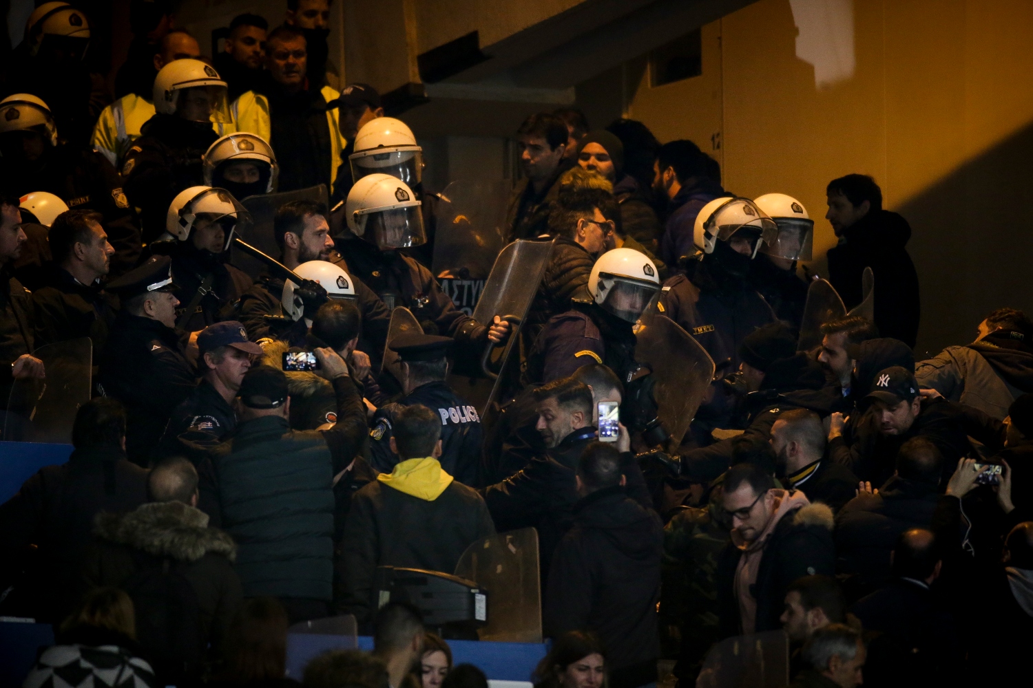 Κανονικά στο γήπεδο του Παναθηναϊκού τα ΜΑΤ – Προηγήθηκε «λευκή απεργία» για διαμαρτυρία