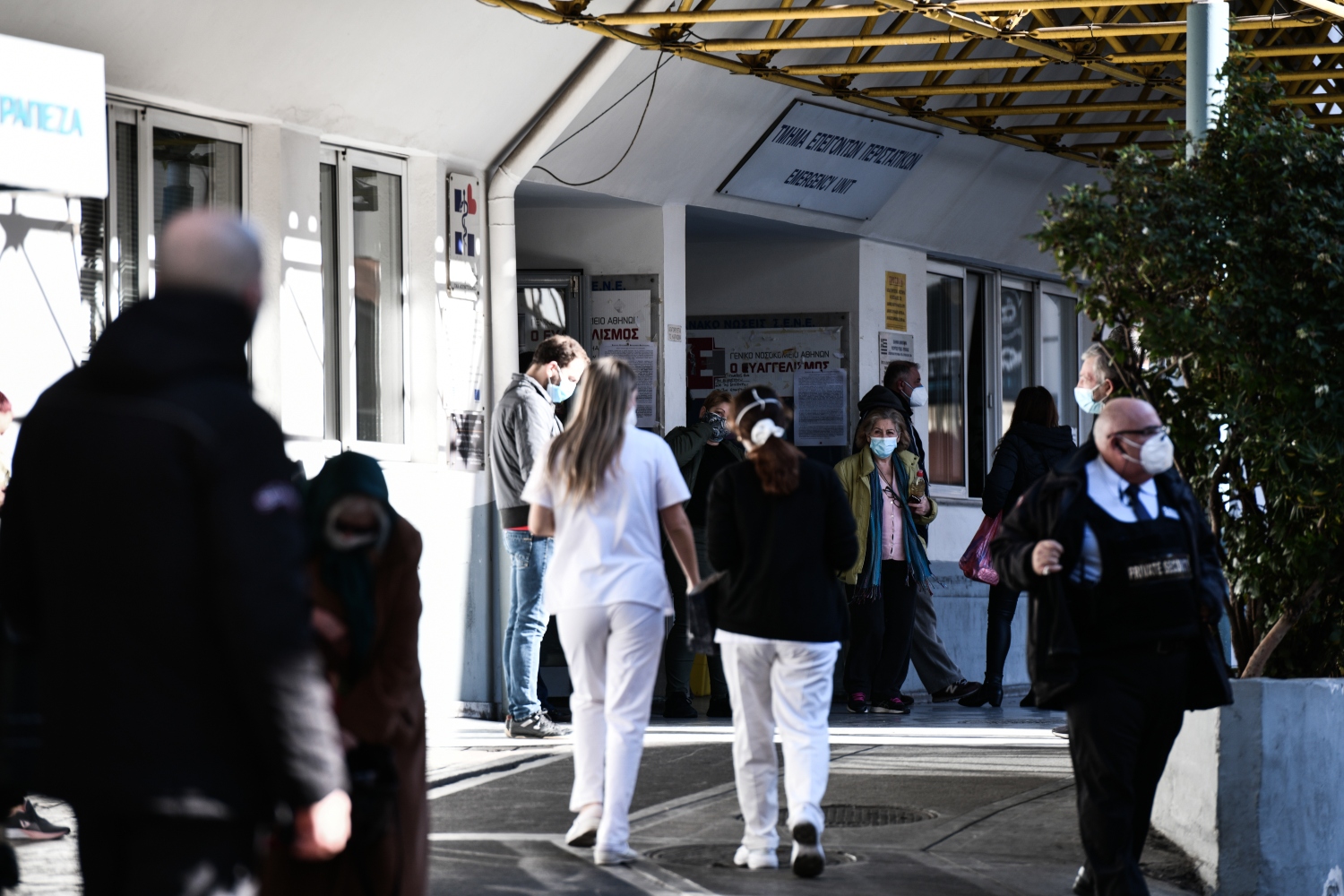 Πόσο κερδίζουν οι γιατροί με την αύξηση 20% στην αποζημίωση των εφημεριών